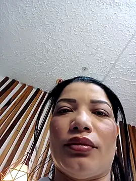 valerie lya online show from April 16, 2026, 12:50 pm