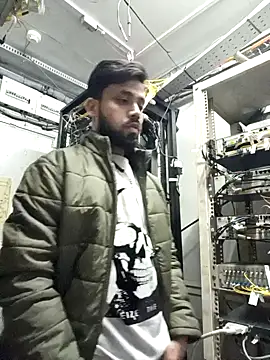 Snapshot of rocky301m chatting on December 17, 2025, 8:14 pm rocky301m online show from December 17, 2025, 8:14 pm