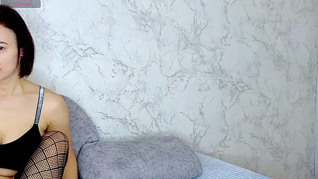 sweeetgirls2021 online show from February 5, 2026, 3:35 am