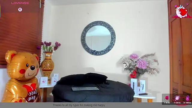 NicoleSantana online show from May 14, 2026, 10:12 am