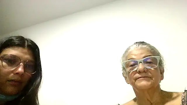FunnyGrandma online show from June 14, 2026, 2:24 am