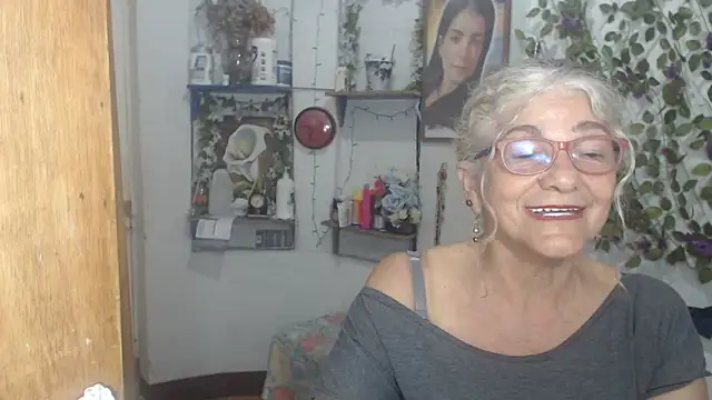 FunnyGrandma online show from May 19, 2026, 11:01 pm