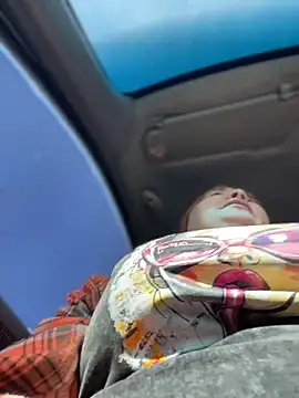 Model9798 online show from April 4, 2026, 9:05 am