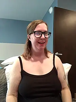 SweetandNaughty1 online show from September 29, 2025, 9:20 pm