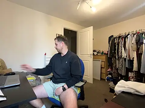 Kramer023 online show from February 17, 2025, 1:44 pm