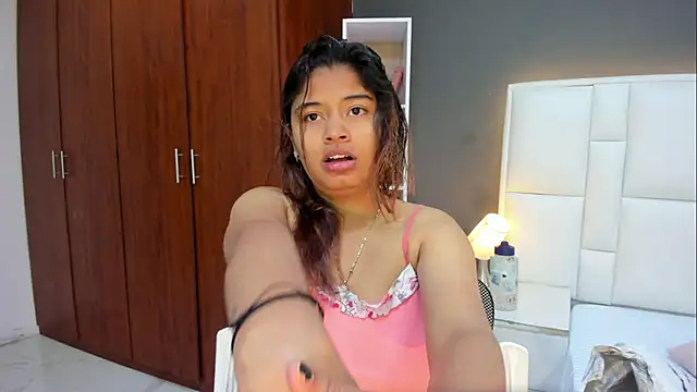 Snapshot of yeral2017 chatting on November 23, 2025, 12:15 pm yeral2017 online show from November 23, 2025, 12:15 pm