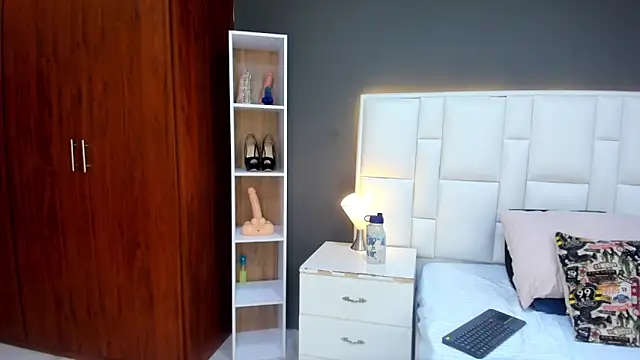 Snapshot of yeral2017 chatting on October 4, 2025, 11:12 am yeral2017 online show from October 4, 2025, 11:12 am