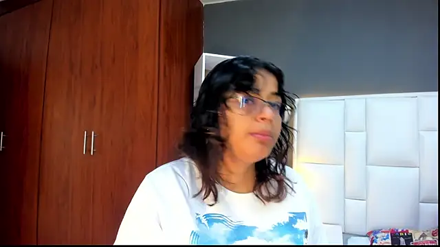 yeral2017 online show from April 21, 2026, 3:40 pm