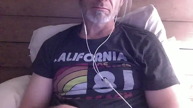 Snapshot of readyforfunxxx chatting on December 7, 2024, 10:50 am readyforfunxxx online show from December 7, 2024, 10:50 am