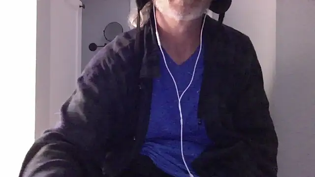 Snapshot of readyforfunxxx chatting on May 8, 2026, 1:37 pm readyforfunxxx online show from May 8, 2026, 1:37 pm