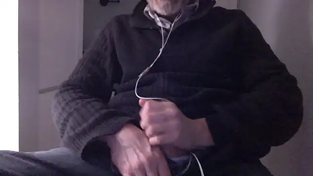 Snapshot of readyforfunxxx chatting on January 15, 2025, 2:02 pm readyforfunxxx online show from January 15, 2025, 2:02 pm