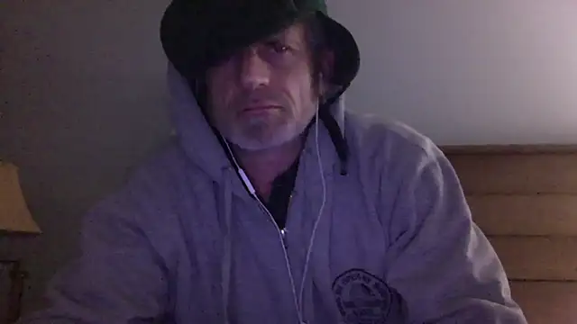 Snapshot of readyforfunxxx chatting on December 22, 2024, 1:33 pm readyforfunxxx online show from December 22, 2024, 1:33 pm