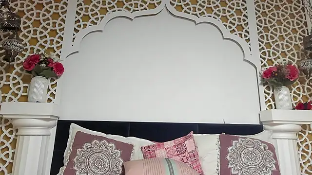 AleshaArabian online show from February 16, 2026, 5:06 am