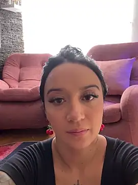 Snapshot of EmmyEvans1 chatting on March 4, 2025, 7:43 pm EmmyEvans1 online show from March 4, 2025, 7:43 pm