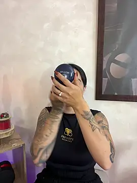 EmmyEvans1 online show from February 14, 2026, 7:58 pm