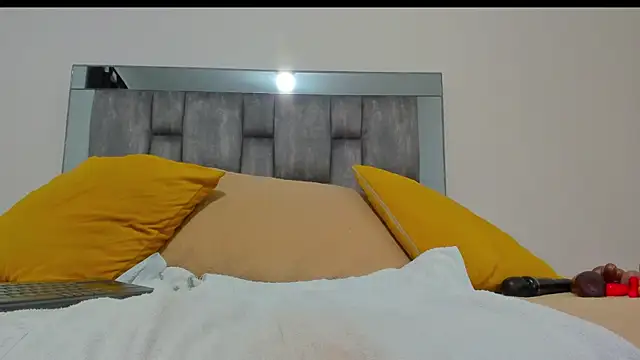 Snapshot of alyssia_ocean chatting on November 4, 2025, 1:59 pm alyssia ocean online show from November 4, 2025, 1:59 pm