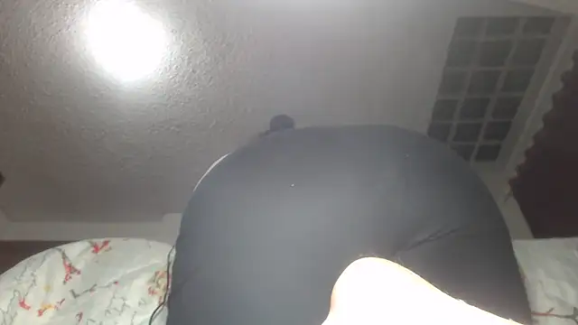 Snapshot of prettyangelsquirt chatting on October 30, 2025, 10:28 pm prettyangelsquirt online show from October 30, 2025, 10:28 pm