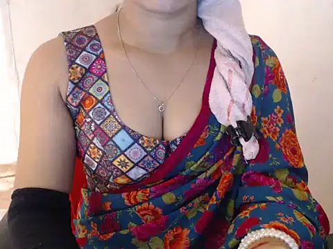 Snapshot of Open_Heart_Lennon chatting on February 20, 2025, 4:50 am Open Heart Lennon online show from February 20, 2025, 4:50 am