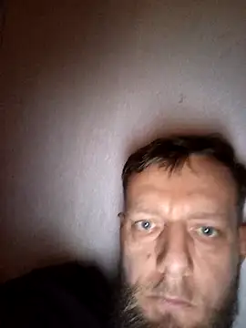 Kw8585kw online show from November 28, 2025, 8:36 am