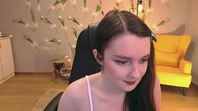 Snapshot of CloudGrace chatting on June 16, 2026, 3:17 am CloudGrace online show from June 16, 2026, 3:17 am