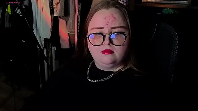 Snapshot of EMMA__CONNOR chatting on October 12, 2025, 12:12 am EMMA  CONNOR online show from October 12, 2025, 12:12 am