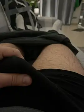  Inchiodo  online show from February 6, 2025, 5:40 pm