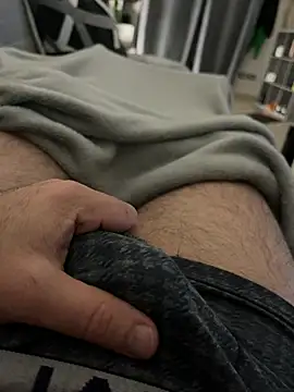  Inchiodo  online show from February 19, 2025, 6:00 pm