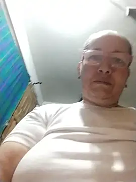 Snapshot of LaGochis07 chatting on July 29, 2026, 1:10 pm LaGochis07 online show from July 29, 2026, 1:10 pm