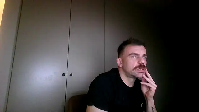 Snapshot of mrbigballs chatting on October 26, 2025, 11:38 pm mrbigballs online show from October 26, 2025, 11:38 pm