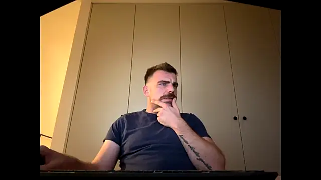 Snapshot of mrbigballs chatting on October 25, 2025, 9:59 pm mrbigballs online show from October 25, 2025, 9:59 pm