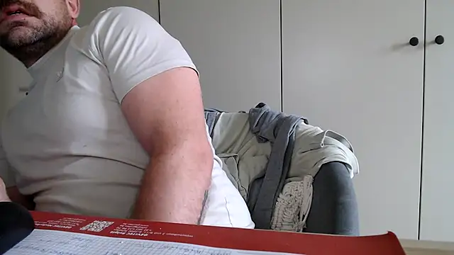 Snapshot of mrbigballs chatting on May 8, 2026, 6:50 am mrbigballs online show from May 8, 2026, 6:50 am
