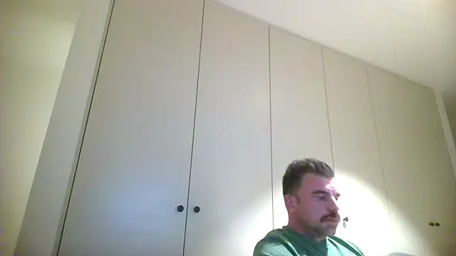 Snapshot of mrbigballs chatting on September 13, 2025, 8:09 pm mrbigballs online show from September 13, 2025, 8:09 pm