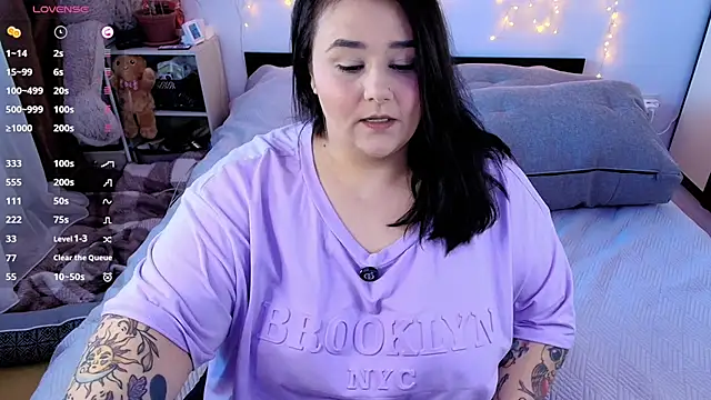 naughtykiss online show from March 7, 2026, 11:59 am