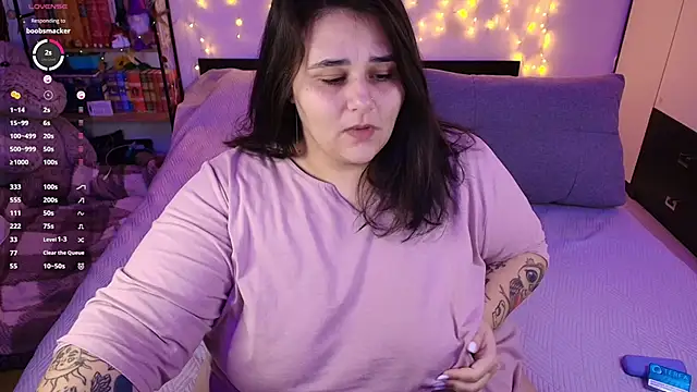 Snapshot of naughtykiss chatting on November 18, 2025, 6:28 am naughtykiss online show from November 18, 2025, 6:28 am