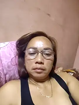 Snapshot of asianwet4u chatting on October 4, 2025, 12:12 am asianwet4u online show from October 4, 2025, 12:12 am