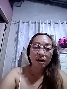 Snapshot of asianwet4u chatting on October 8, 2025, 8:42 pm asianwet4u online show from October 8, 2025, 8:42 pm
