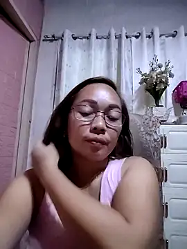 Snapshot of asianwet4u chatting on October 5, 2025, 7:54 am asianwet4u online show from October 5, 2025, 7:54 am