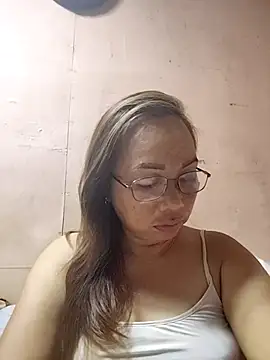 Snapshot of asianwet4u chatting on October 22, 2025, 10:04 am asianwet4u online show from October 22, 2025, 10:04 am