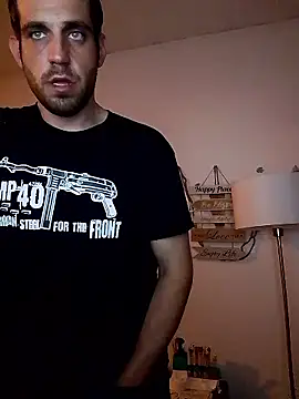 Snapshot of Codymc89 chatting on January 10, 2026, 12:17 am Codymc89 online show from January 10, 2026, 12:17 am