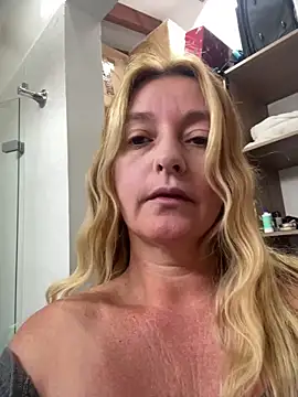 moniquerainx online show from February 7, 2026, 12:35 pm