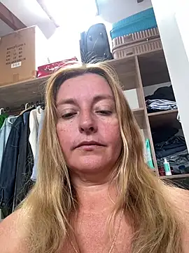 Snapshot of moniquerainx chatting on June 26, 2026, 3:40 pm moniquerainx online show from June 26, 2026, 3:40 pm