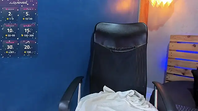 Snapshot of niky_doll_ chatting on October 21, 2025, 1:32 pm niky doll online show from October 21, 2025, 1:32 pm