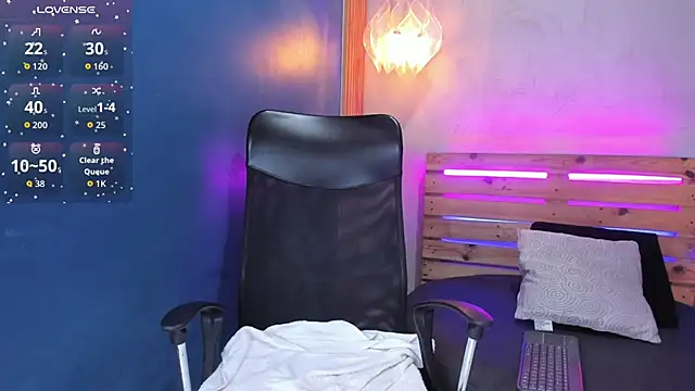 Snapshot of niky_doll_ chatting on November 27, 2025, 1:33 pm niky doll online show from November 27, 2025, 1:33 pm