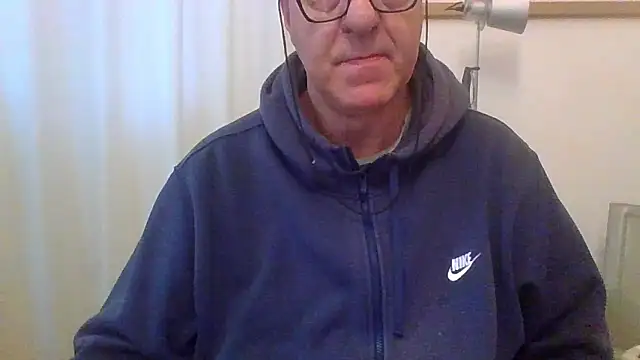 Snapshot of ANONIMO7735 chatting on January 10, 2026, 6:42 am ANONIMO7735 online show from January 10, 2026, 6:42 am