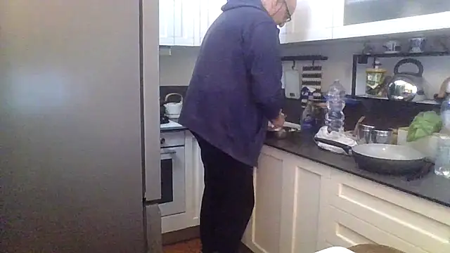 Snapshot of ANONIMO7735 chatting on October 24, 2025, 9:52 am ANONIMO7735 online show from October 24, 2025, 9:52 am