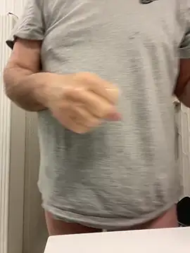 Snapshot of ANONIMO7735 chatting on February 15, 2026, 8:24 am ANONIMO7735 online show from February 15, 2026, 8:24 am