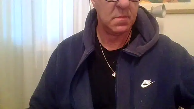 Snapshot of ANONIMO7735 chatting on December 1, 2025, 6:03 am ANONIMO7735 online show from December 1, 2025, 6:03 am