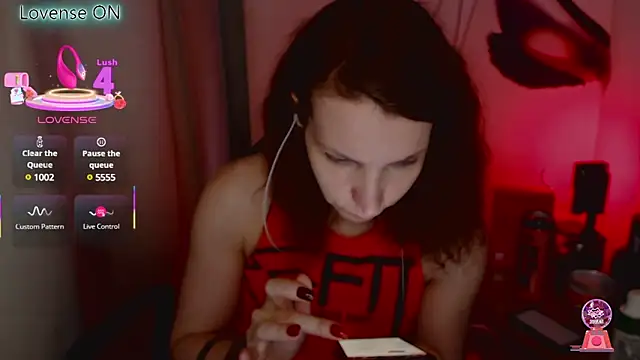 JohansonKatie online show from March 18, 2025, 6:28 am