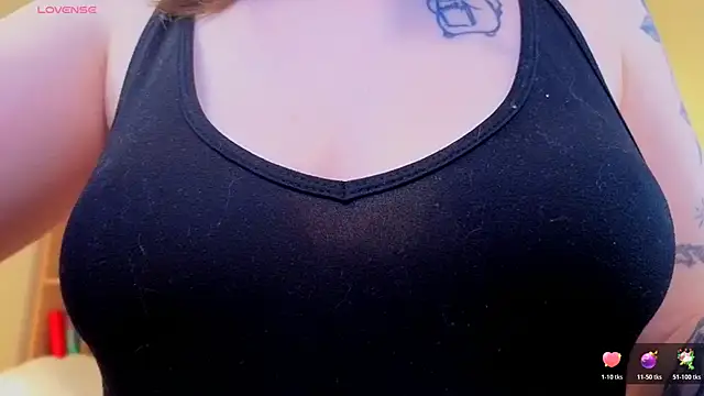 MilenaSaint online show from March 14, 2026, 3:45 am