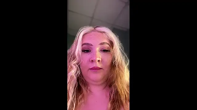 Snapshot of Anal_Top chatting on November 24, 2025, 8:20 pm Anal Top online show from November 24, 2025, 8:20 pm